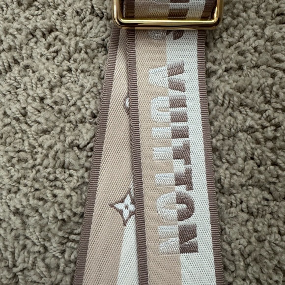 Louis Vuitton Speedy 20 Bandoliere - Picture 15 of 16